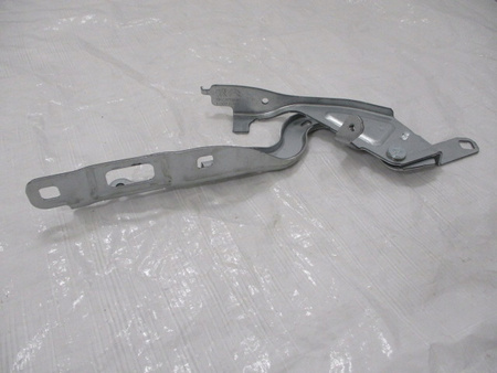 Zawias pokrywy silnika strona lewa Citroen, Peugeot, Opel 9823211680