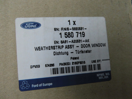 USZCZELKA DRZWI LEWY PRZÓD FORD FIESTA Mk7 5-drzwi 1580719 _ 8A61-A20531-AK