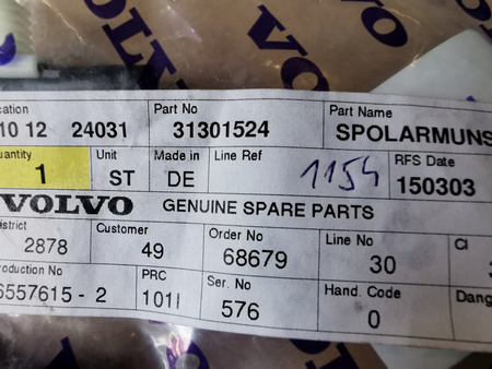 PRAWA DYSZA SPRYSK SZYBY VOLVO V70 III 2008- V60 I OE 31301524