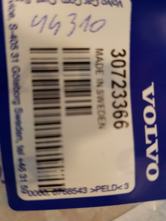 UCHWYT CHŁODNICY PRAWA STRONA VOLVO 30723367