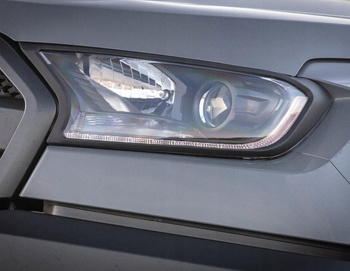 ZESTAW OSŁON REFLEKTORÓW PRZEDNICH FORD RANGER