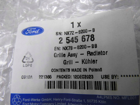 GRILL ATRAPA ZDERZAKA PRZÓD FORD FOCUS Mk4 2018- 2545678 _ NX7B-8200-BB