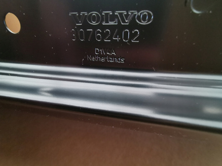BŁOTNIK PRZEDNI PRAWY VOLVO XC60 I 2008-2017