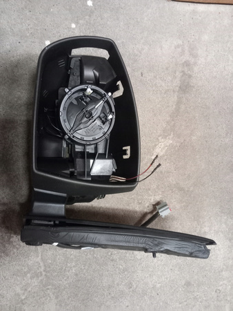 LUSTERKO ZEWNĘTRZNE LEWE FORD FOCUS Mk3 2011-2015 1945472 _ AM51-17683-FL