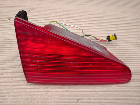 LAMPA TYLNA LEWA CITROEN C3 PLURIEL OE 6350R6
