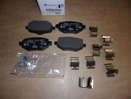 klocki hamulcowe tylne OE 1680301680