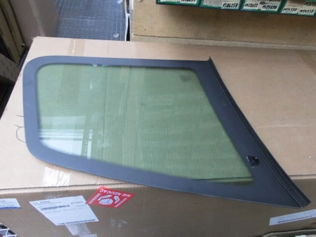 OKIENKO BOCZNE BAGAŻNIKA PRAWY TYŁ FORD C-MAX 07- 1382223 _ 3M51-R297B00-FF