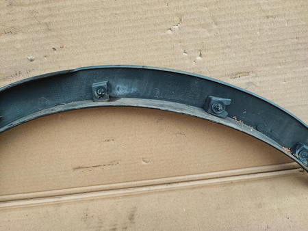 PRAWA TYLNA LISTWA WNĘKI KOŁA FORD KUGA 2008- 1744879 _ 8V41-S286D02-AD