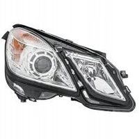 REFLEKTOR PRAWY MERCEDES BENZ E-KL W212 09.09- A212 820 82 61